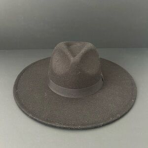 Stylish Black Wide-Brim Hat